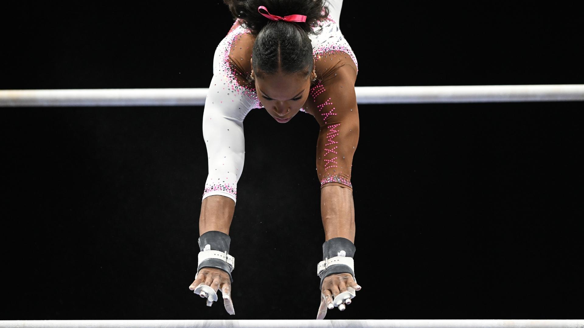 2022 OOFOS U.S. Gymnastics Championships: Shilese Jones honors dad, leads after Day 1