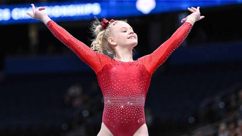 Ella Kate Parker competes on floor during the junior women's competition at the 2022 OOFOS U.S. Gymnastics Championships.