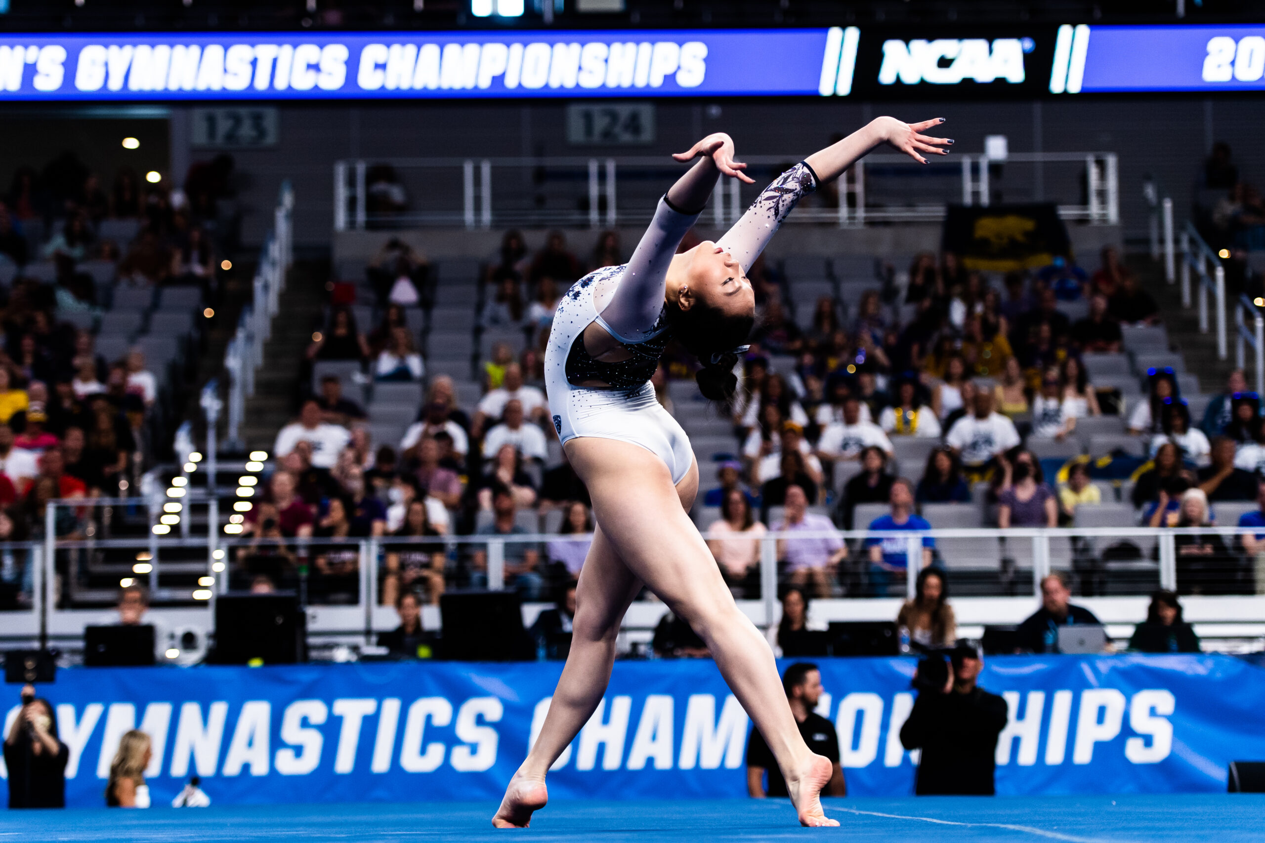 Cal's Andi Li on floor during the semifinals of the 2023 NCAA Women's Gymnastics Championships.